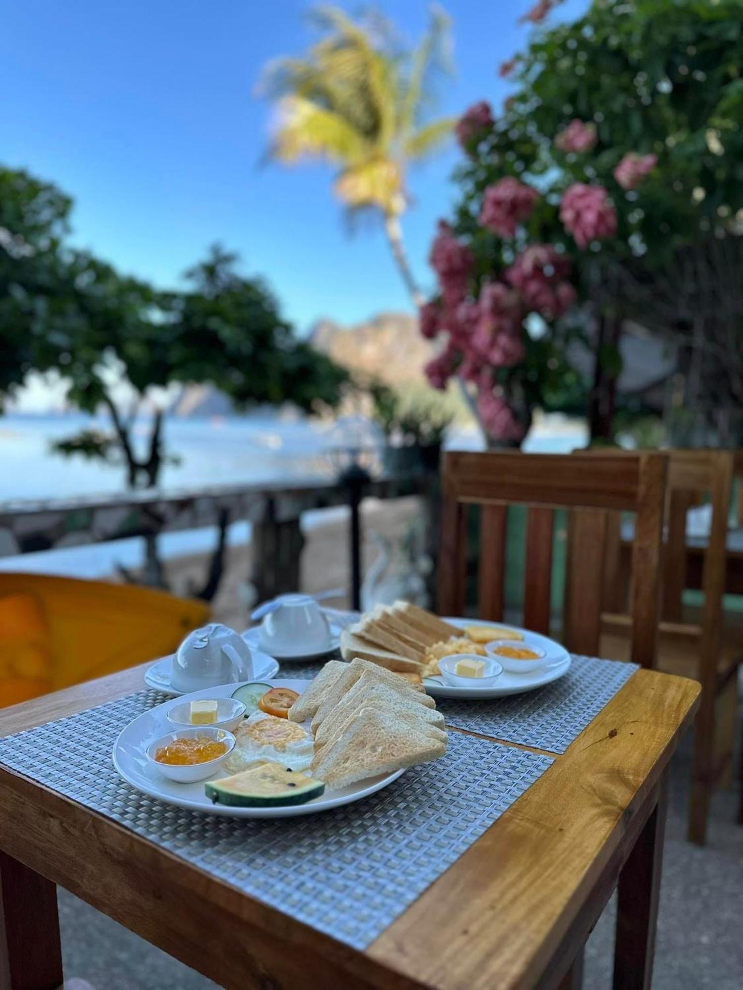 Desert Rose Beach Hotel Эль-Нидо Экстерьер фото